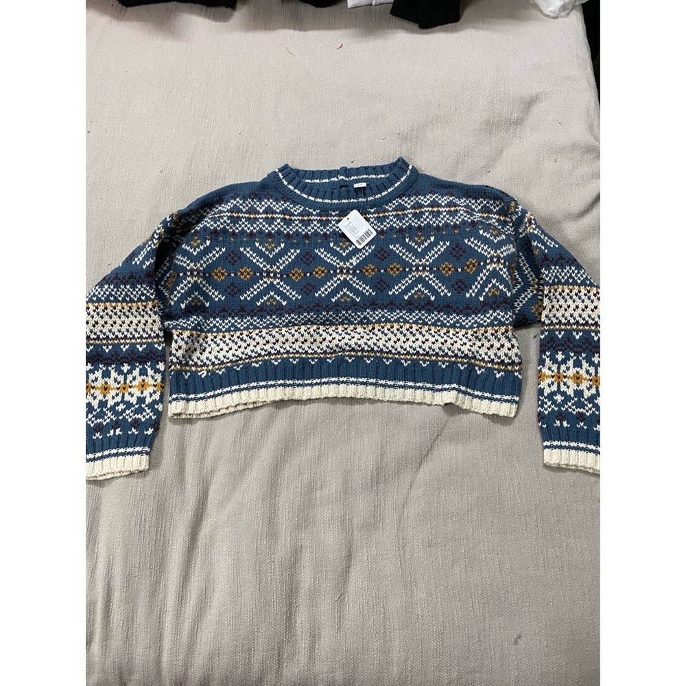 Cropped wool sweater